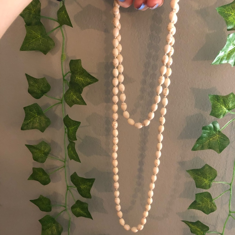 Double wrap white necklace